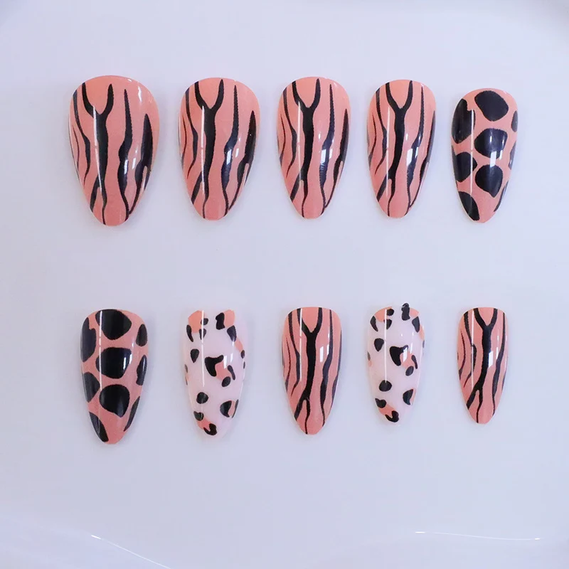 Trendige Tierdruck Nagelkunst Set Karnz