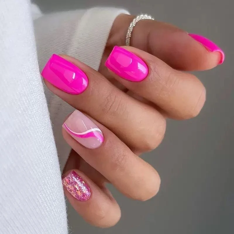 Trendige Acryl-Nail Design Karnz