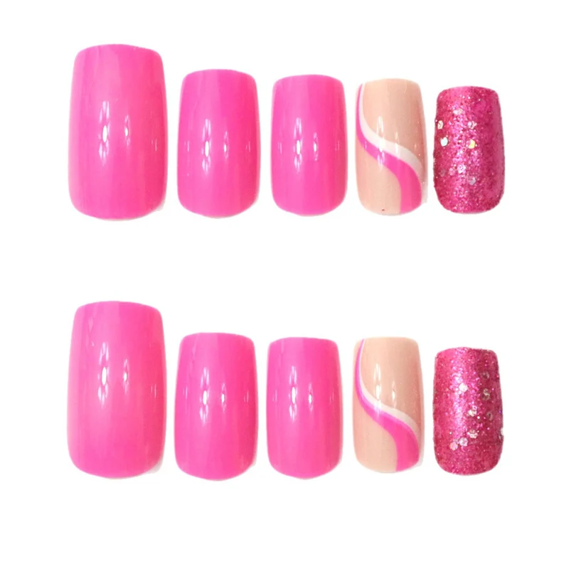 Trendige Acryl-Nail Design Karnz