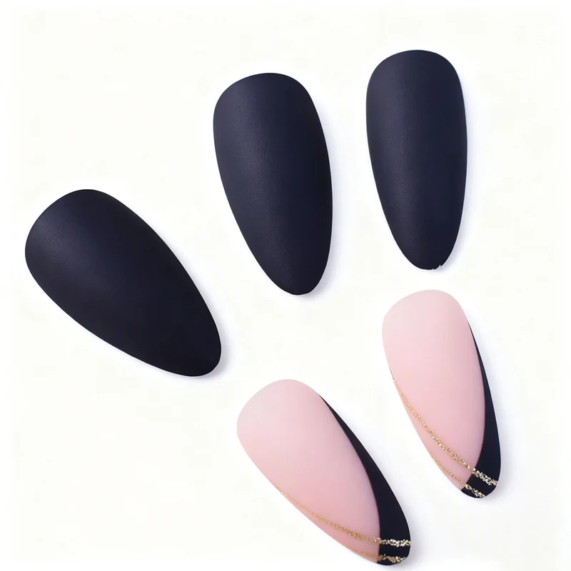 Stylische Nagelkunst-Verzierungen Karnz