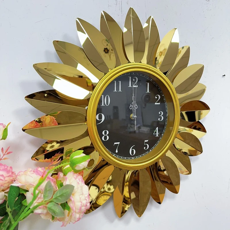 Sonnenstrahl Dekorative Wanduhr mit Blattmotiv Karnz
