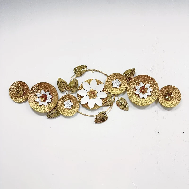 Elegante florale Metall Wand Skulptur Karnz