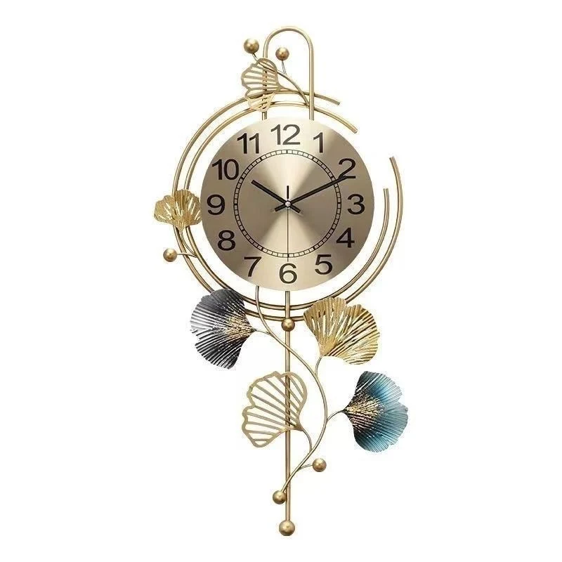 Dekorativer Wanduhr mit von der Natur inspiriertem Design Karnz