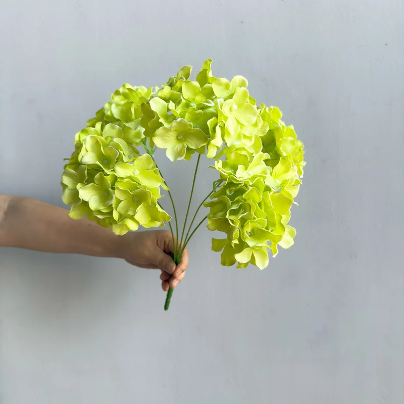 Elegante Blumenarrangement