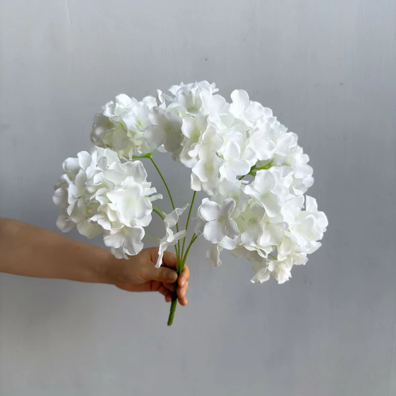 Elegante Blumenarrangement