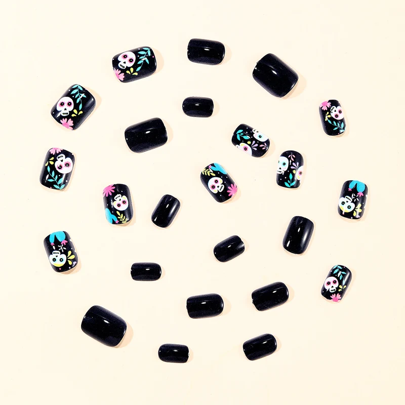 Artistic Nail Art Karnz