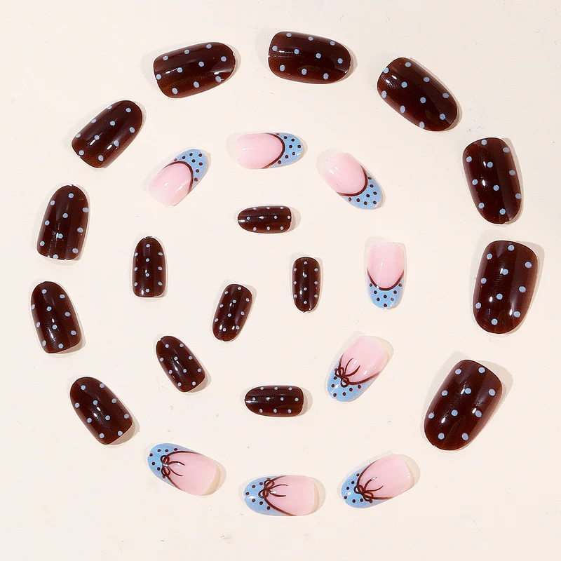 Künstlerisches Gel-Nagelkunst-Design Karnz