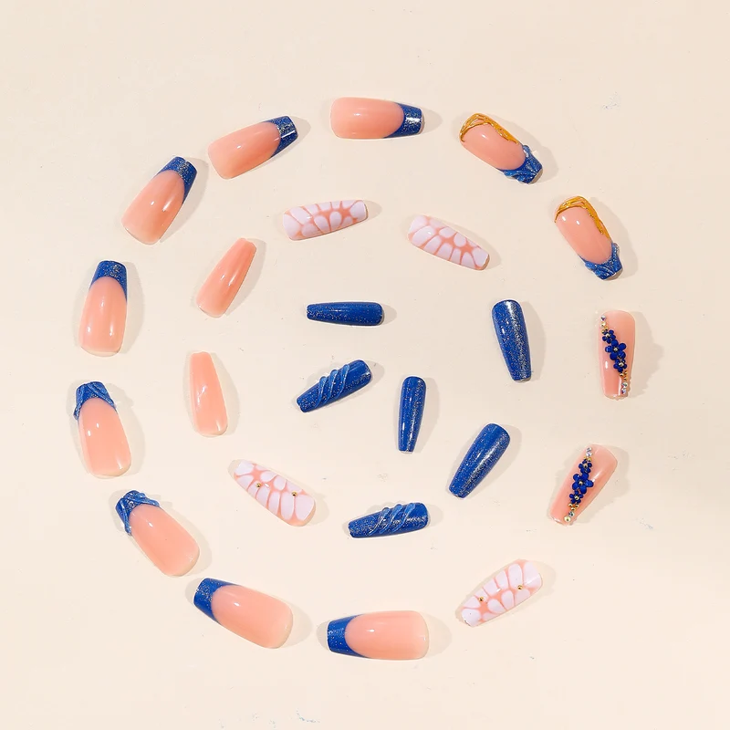 Künstlerische 3D Nagelkunstverlängerungen Karnz