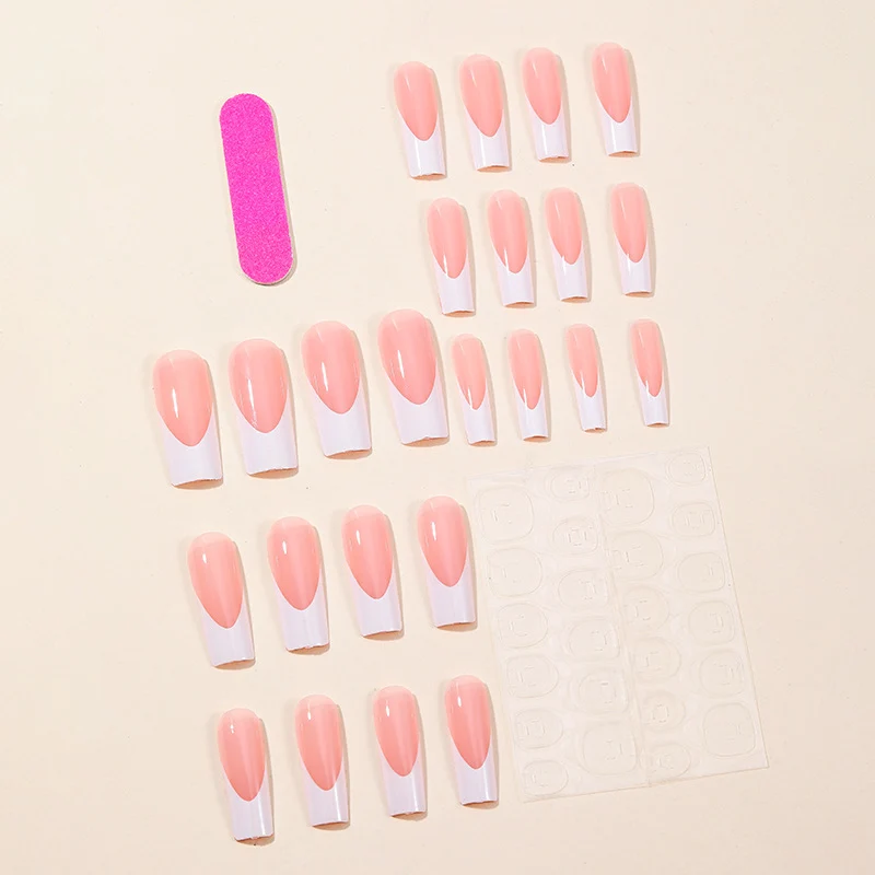 Elegante French Tip Nagelkunst Extensions Karnz