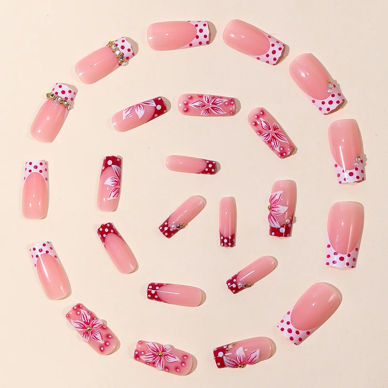 Dekorative florale Nagelkunstverlängerungen Karnz