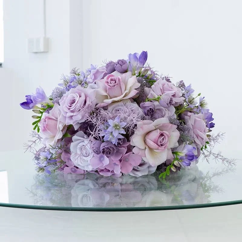 Elegante künstliche Blumen Tischdekoration