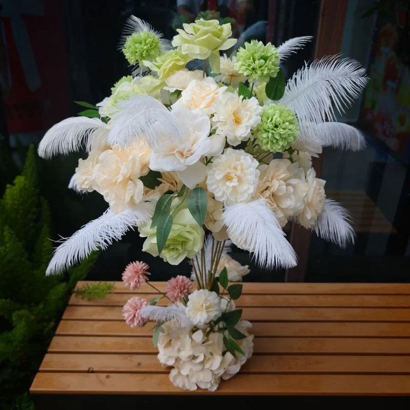 Elegante dekorative florale Mittelstück für Zuhause