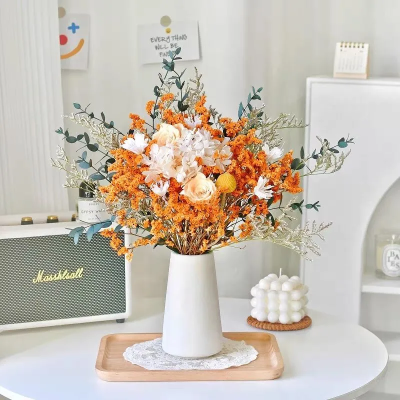 Elegante Getrocknete Blumenmitteltafel