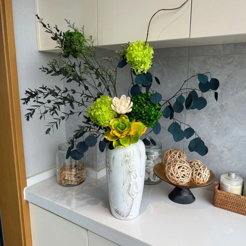 Elegante dekorative Blumenstrauß-Anordnung