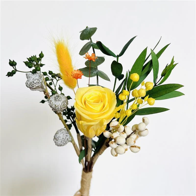 Getrocknete botanische Blumenarrangement
