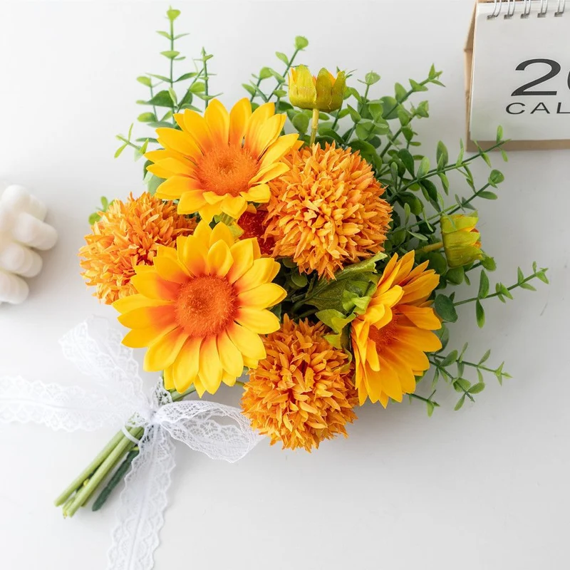 Dekorative Sonnenblumenstraußarrangement