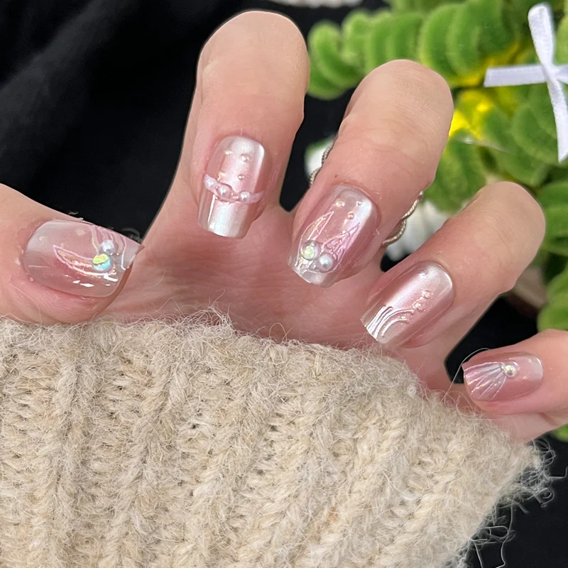 Glänzendes dekoratives Press-On-Nagelset Karnz