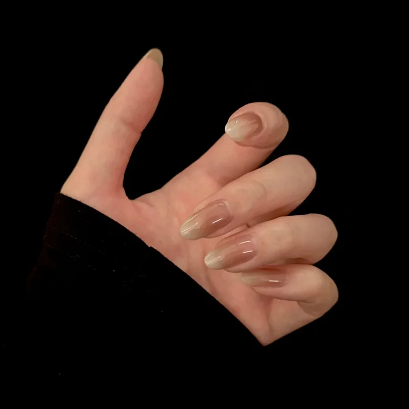 Glänzendes dekoratives Press-On-Nagelset Karnz