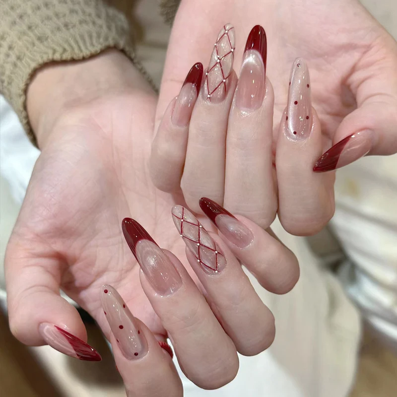 Glänzendes dekoratives Press-On-Nagelset Karnz