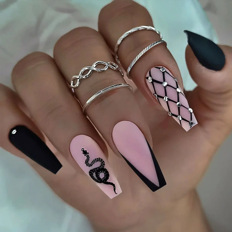 Glamouröse Glitzer-Stiletto Press-On Nägel Karnz