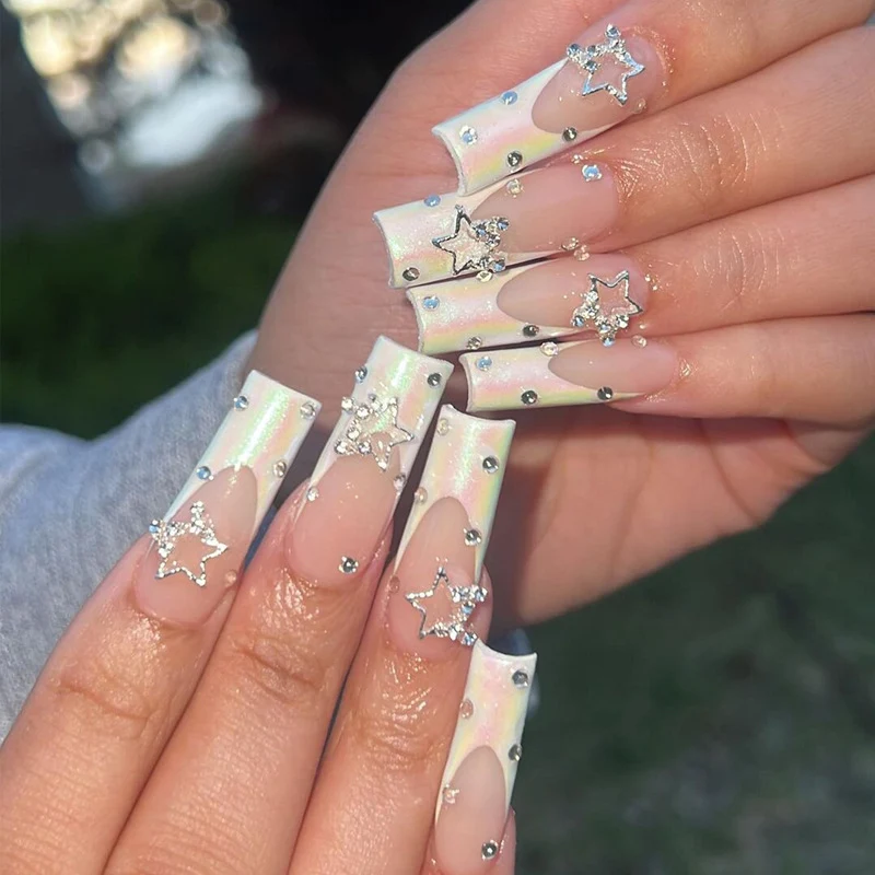 Glamouröse Glitzer-Stiletto Press-On Nägel Karnz
