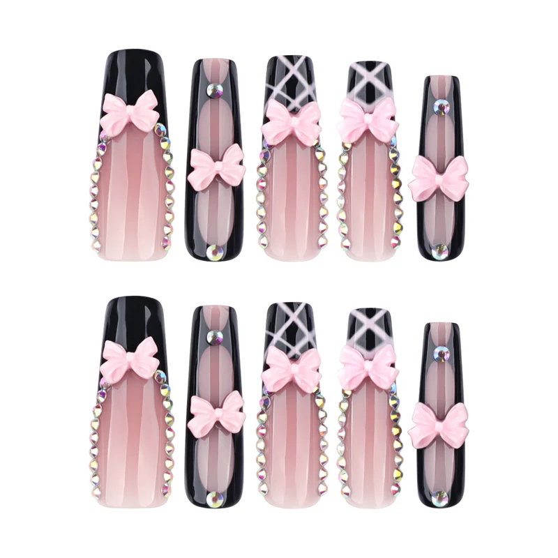 Kunstvolle Acryl-Nägel mit floralem Design und Strass-Bow Karnz