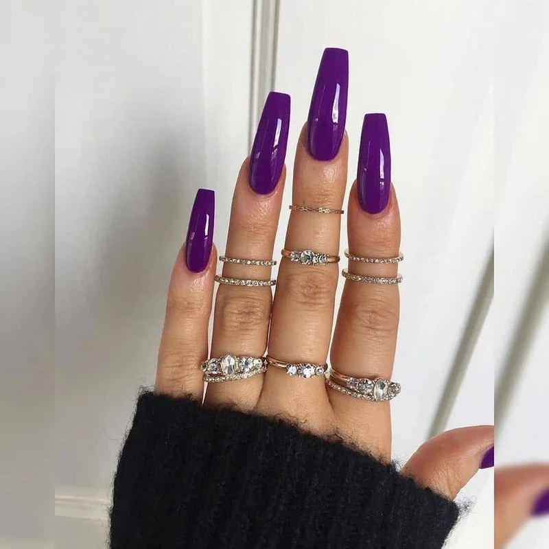 Künstliche Nagelverlängerungen mit Hochglanz-Finish Karnz