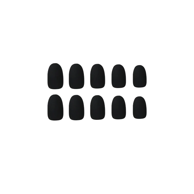 Künstliche Nagelverlängerungen im modernen Design Karnz