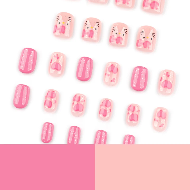 Künstliche Nagelkunst mit niedlichen Tier- und Herzmotiven Karnz