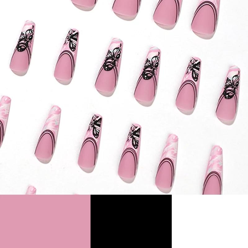 Künstliche Nagelkunst mit filigranen Schmetterlingsmotiven Karnz