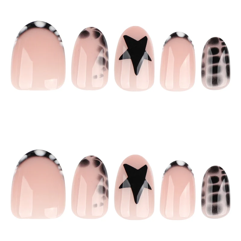 Kreative Nagelkunst mit schimmernden Sternen-Motiven Karnz