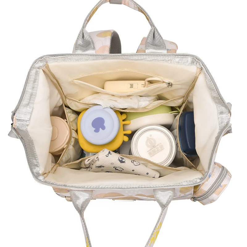 Geräumiger multifunktionaler Wickelrucksack Karnz