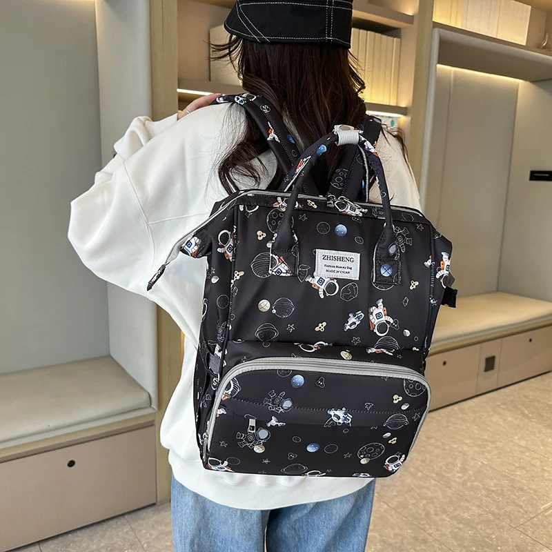 Cosmic-Themen Multi-Funktionaler Windelrucksack Karnz