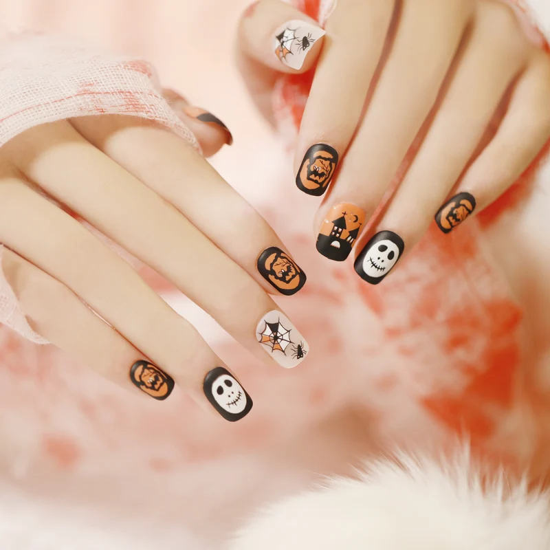 Kreative Halloween Nagelkunst Karnz