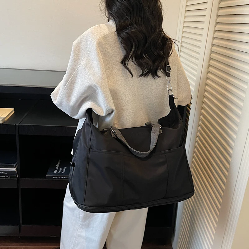 Geräumige multifunktionale Wochenend-Duffle-Tasche Karnz