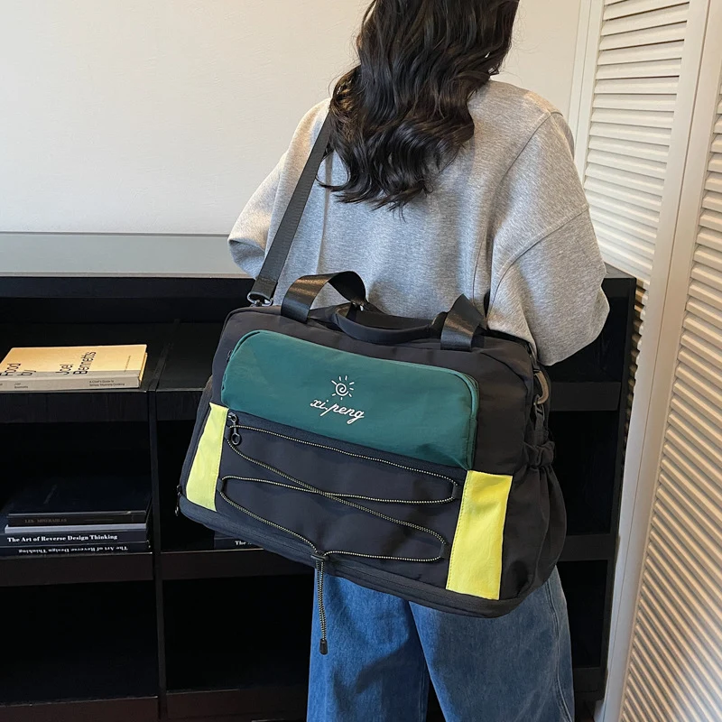 Geräumige Mehrfach-Fach Reisetasche Karnz
