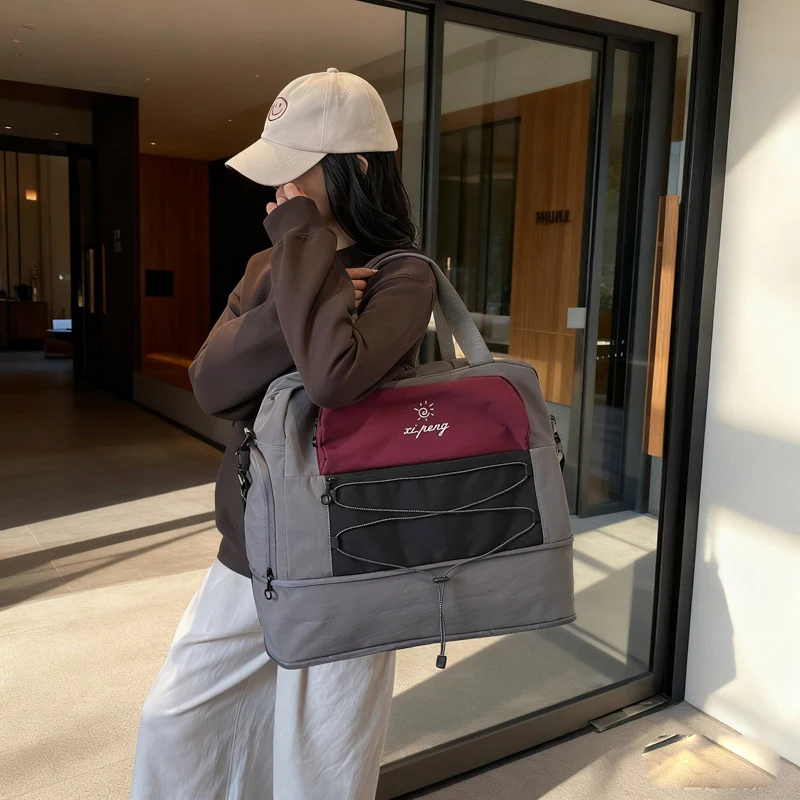 Geräumige Mehrfach-Fach Reisetasche Karnz