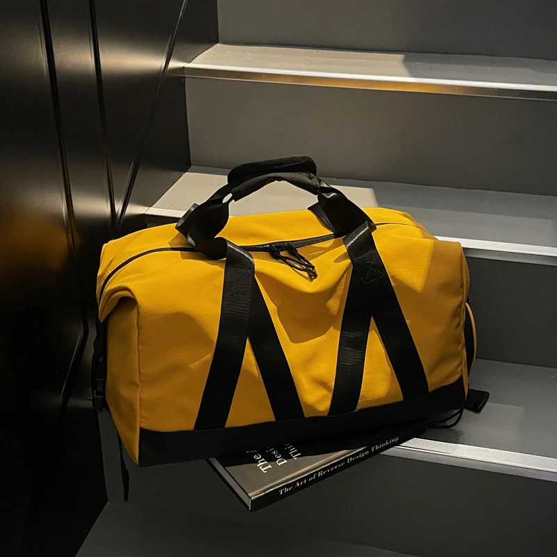 Vielseitige robuste Reisetasche Karnz