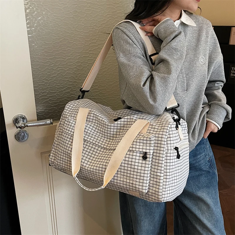 Stylische gemusterte Reisetasche Karnz