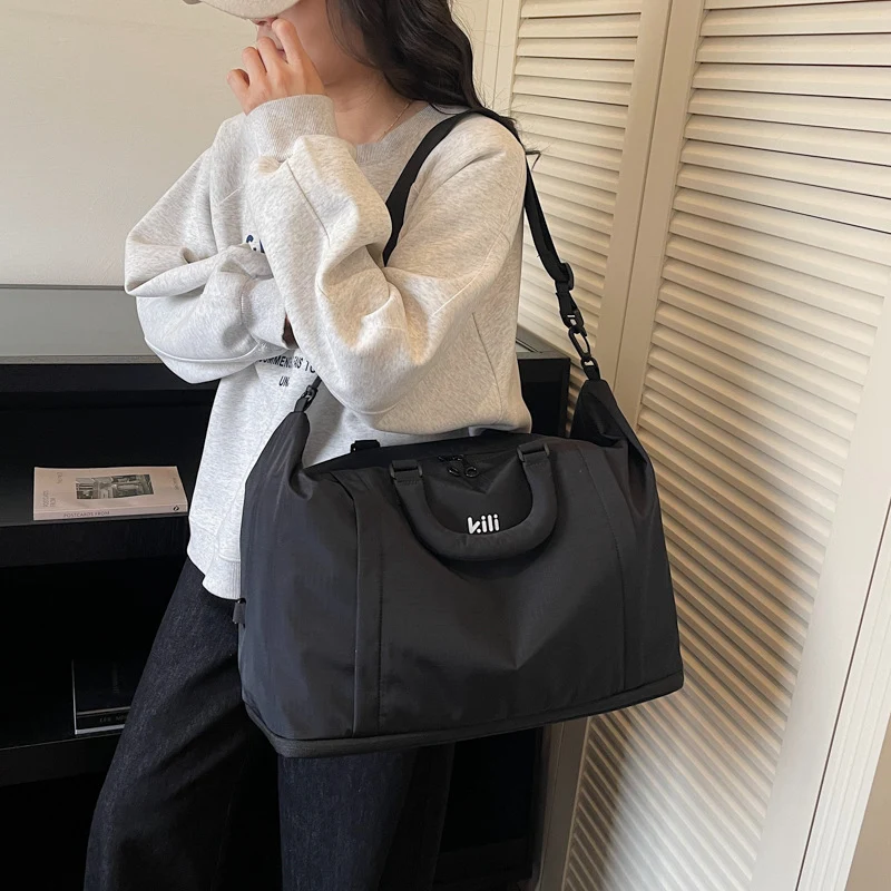 Stylische multifunktionale Reisetasche Karnz