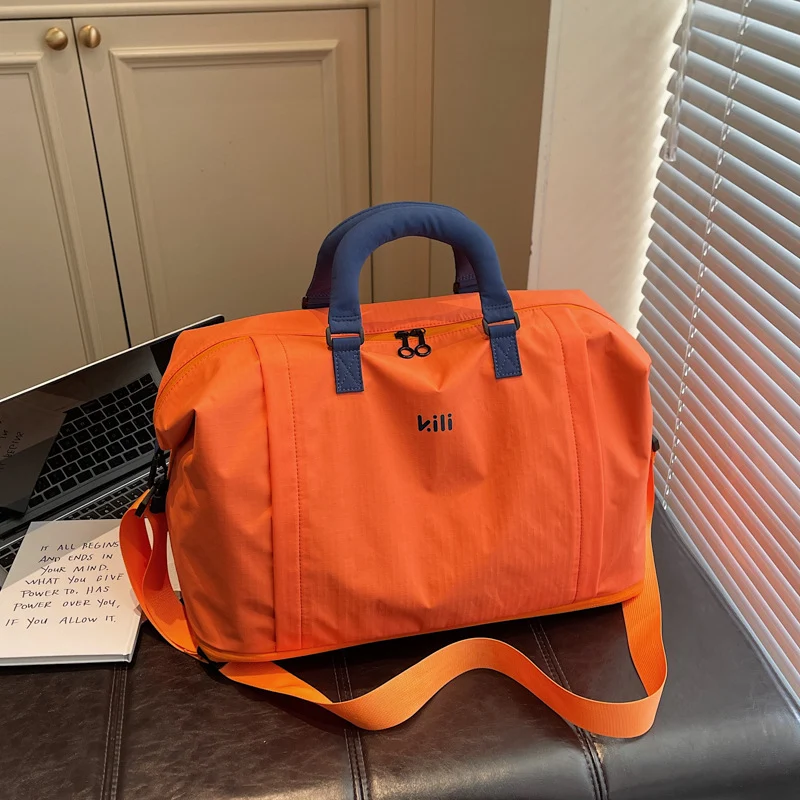 Stylische multifunktionale Reisetasche Karnz