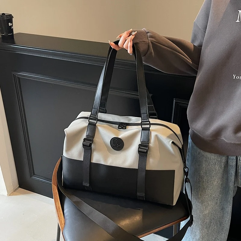 Stylische Multi-Compartment Reise-Duffel-Tasche Karnz