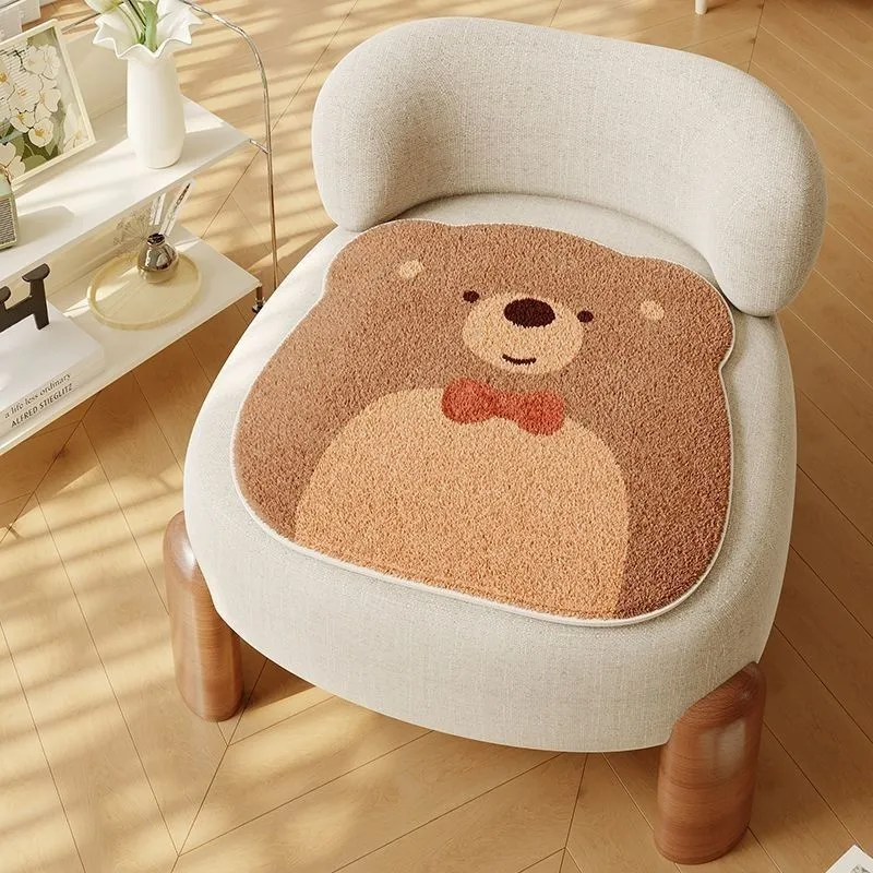 Scalloped-Edge Low-Pile Absorbent Accent Area Rug with Puppy Balloon Motif