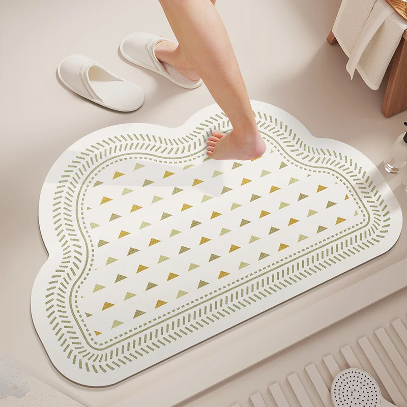 Cloud-Shaped Absorbent Microfiber Bath Mat with Non-Slip Backing and Palm Leaf Print