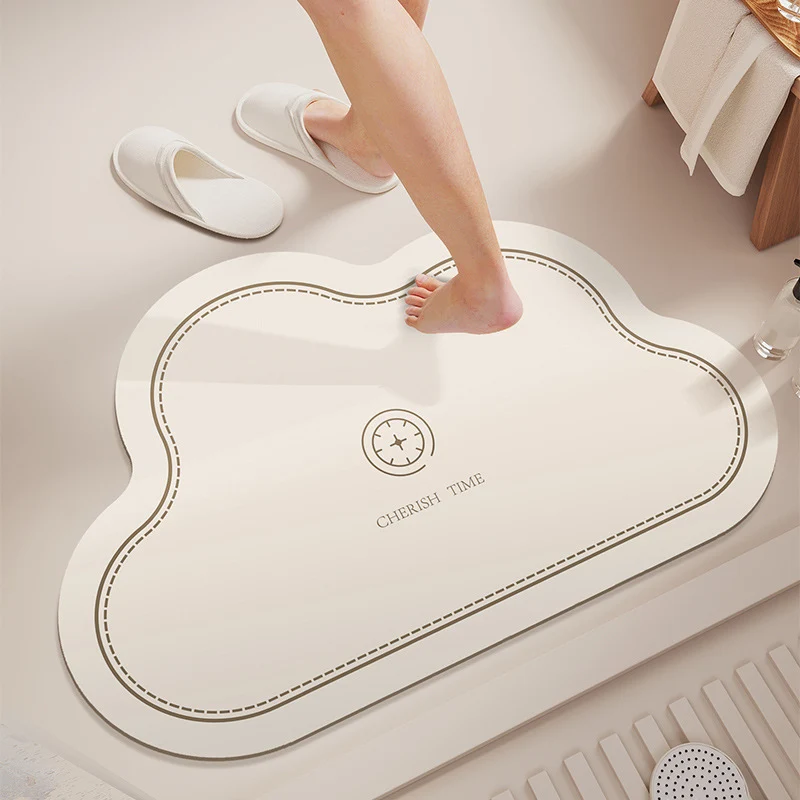 Cloud-Shaped Absorbent Microfiber Bath Mat with Non-Slip Backing and Palm Leaf Print