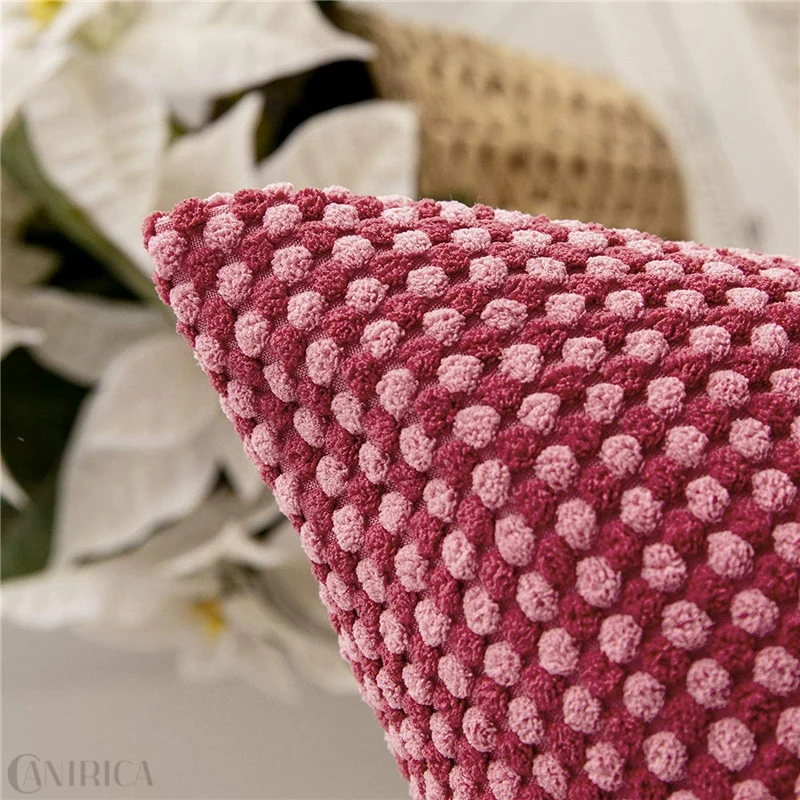 Quadratischer dekorativer Kissenbezug mit handtuftetem Pompon‑Tufting und weichem Baumwollmix Karnz