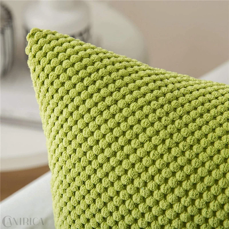Quadratischer dekorativer Kissenbezug mit handtuftetem Pompon‑Tufting und weichem Baumwollmix Karnz