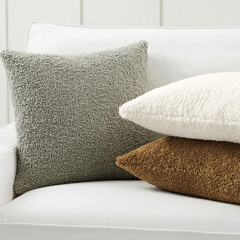 Kuschelkissen mit Teddyfleece-Bezug und weicher Polyesterfüllung Karnz