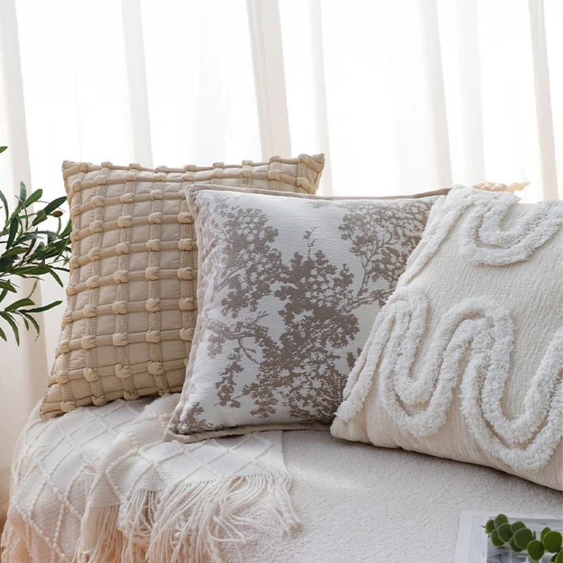 Dekorativer Jacquard-Kissenbezug mit Baum-Motiv und Samt-Paspel Karnz