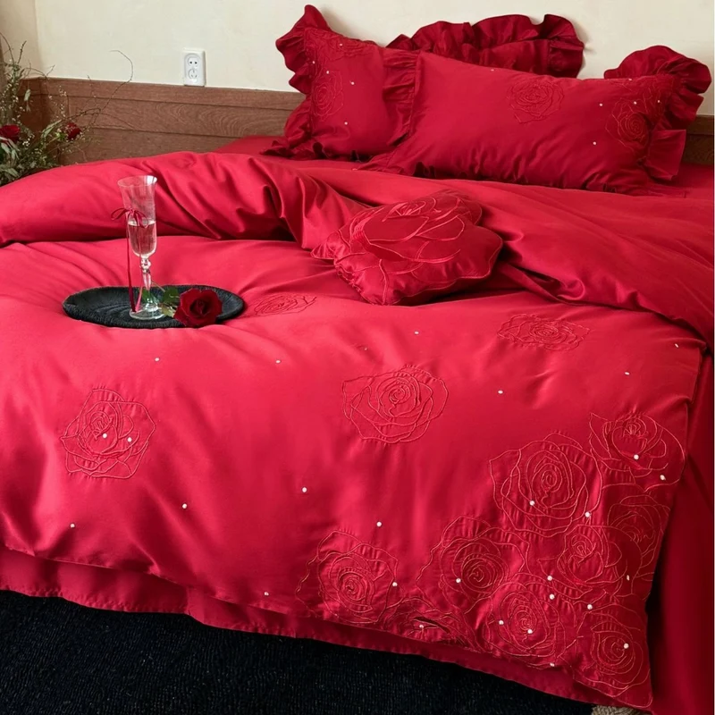 Satin-Bettwäsche-Set mit Rosenstickerei, Rüschenkissen und Dekokissen Karnz